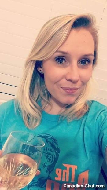 elvine10 - date a Canadian, 100% free elvine10